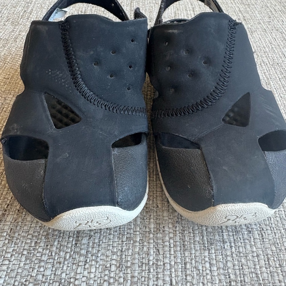 Kids Black Closed-Toe Water Shoes